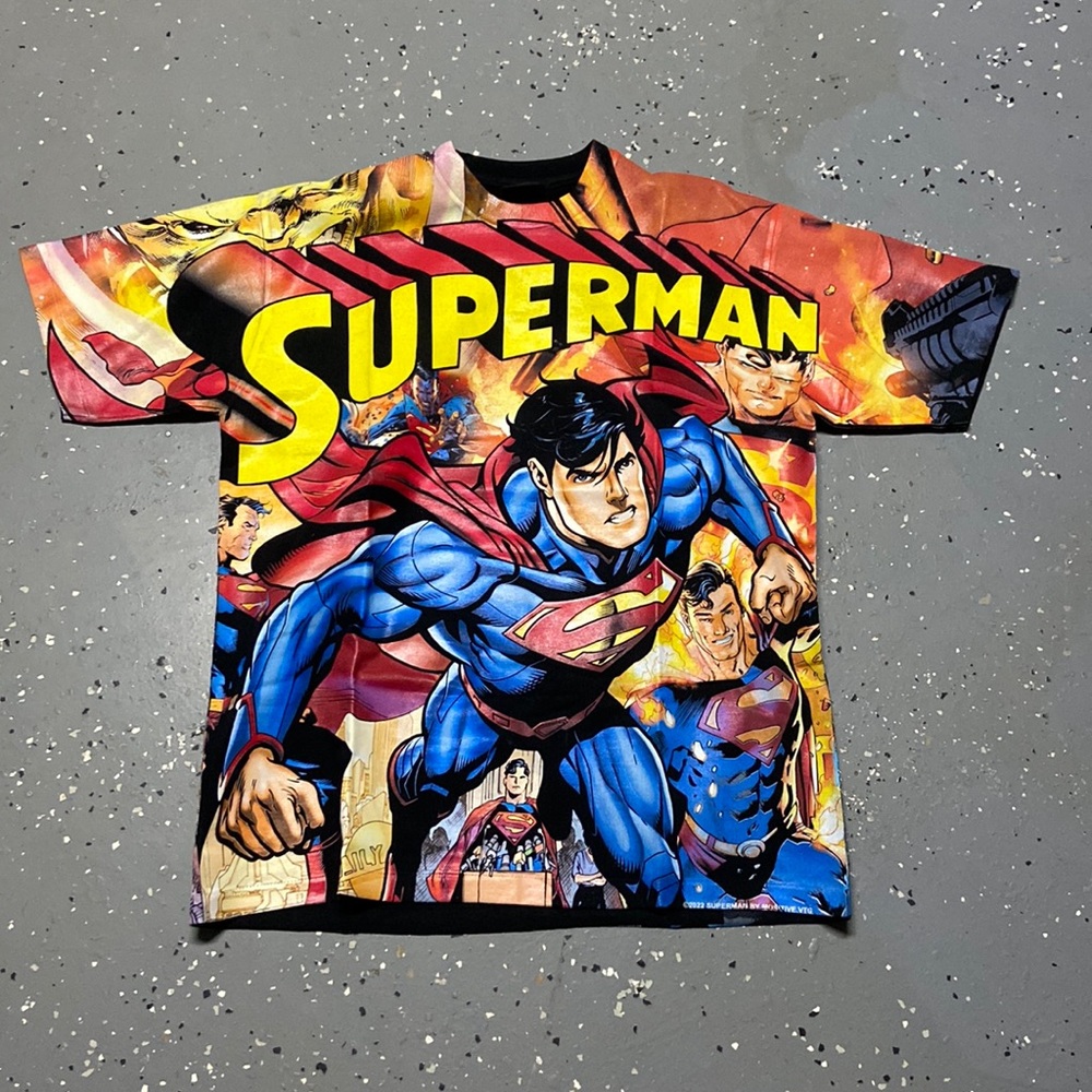 Graphic tee